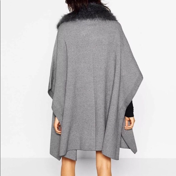 Zara Knit Cape Poncho Faux Fur Collar SMALL - Picture 2 of 13